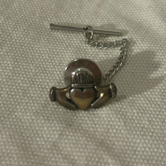 Retired James AverySterling Silver Claddagh Heart Center Hands Cross Tie Pin
